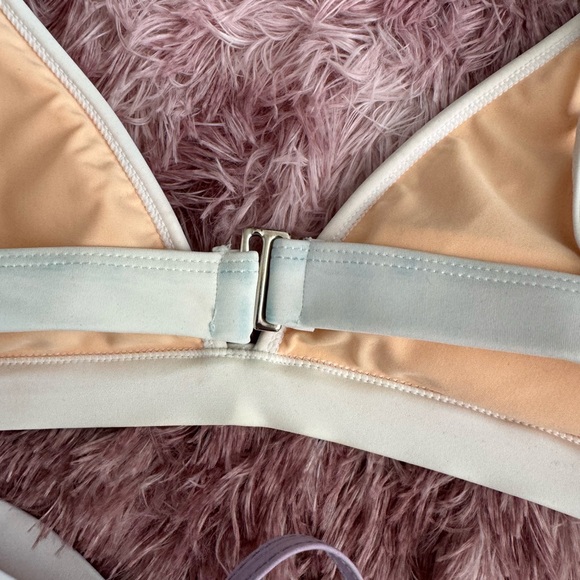 Fabletics swimsuit top large bottom medium - Picture 2 of 4